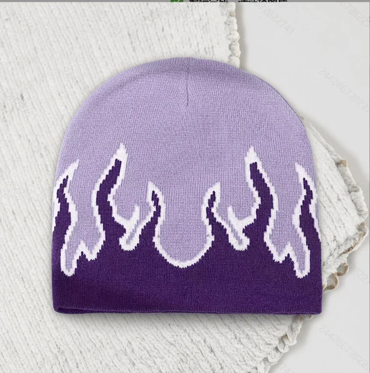 Lilac knit beanie with purple and white flame motifs